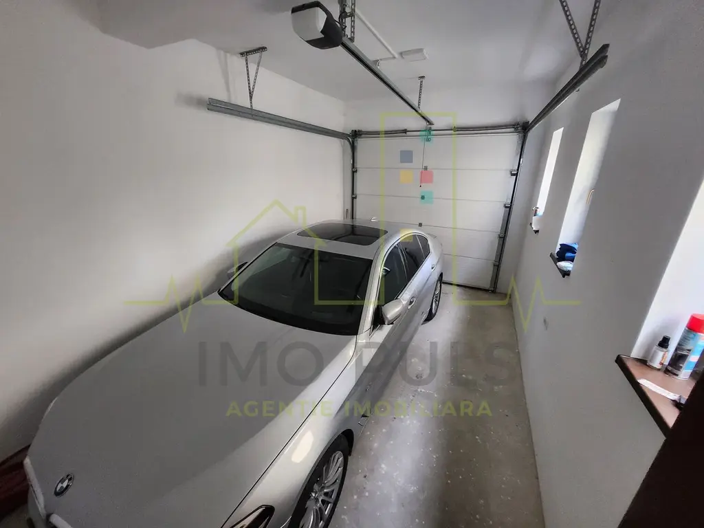 Casa Individuala. Piscina. 2 Garaje. Timisoara. Posibilitate rate