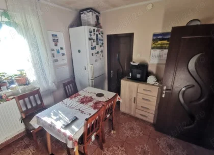 vand casa Satu Mare str spicului 3 cam placa de beton