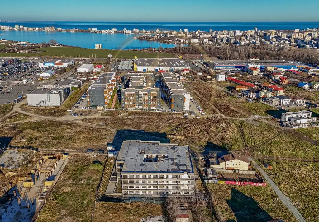 Tomis Nord - Vanzare apartament decomandat cu 2 camere,  bloc nou.