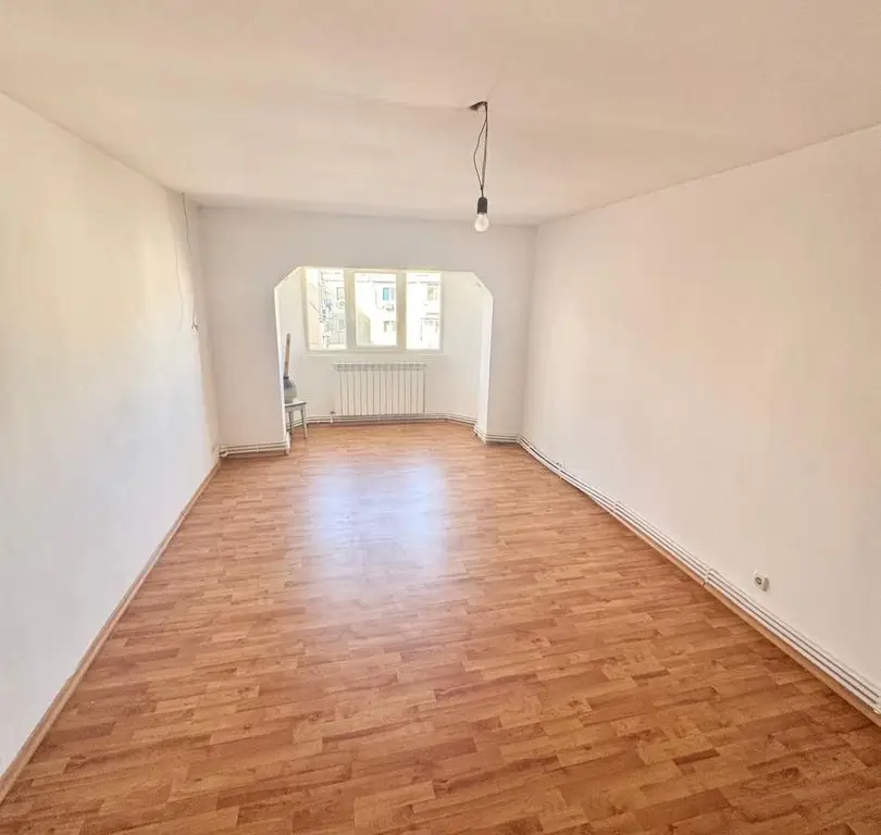 Apartament 3 camere de vânzare – Decebal