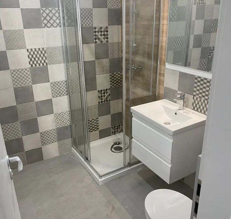 Ag. Eu. vinde Ap. 2 Cam 63 mp Et. 1 Constanta-Mamaia Nord