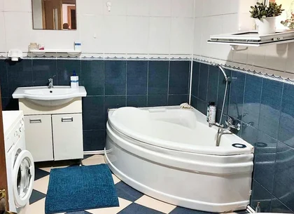 Vilă P+2 cu 4 Apartamente / Spațiu Comercial – PROPRIETAR