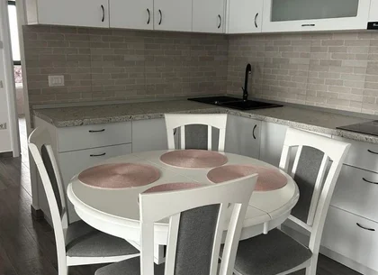 BRASADAS vinde ap 3 cam Gellert Etaj 3/4 Loc parcare cu CF.