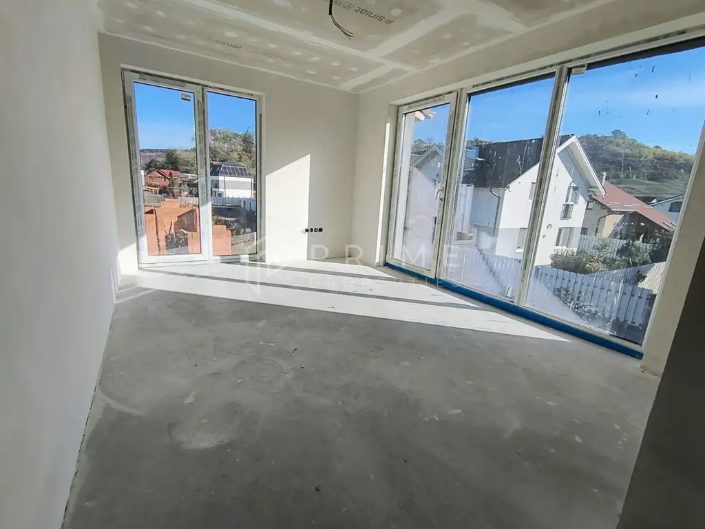 Construcție nouă, zonă liniștită – case 3 dormitoare, teren 250 mp