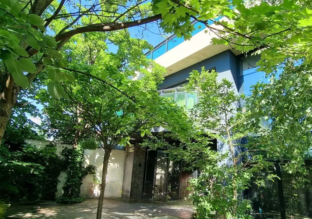 Vă prezentăm o proprietate cu adevărat remarcabilă