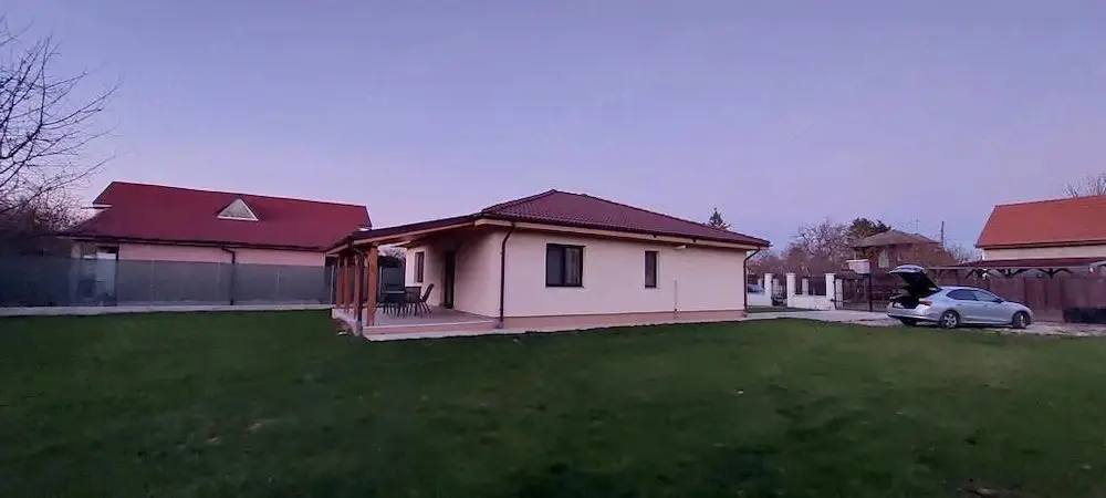 BRASADAS vinde casă in zona Bercu Roșu.