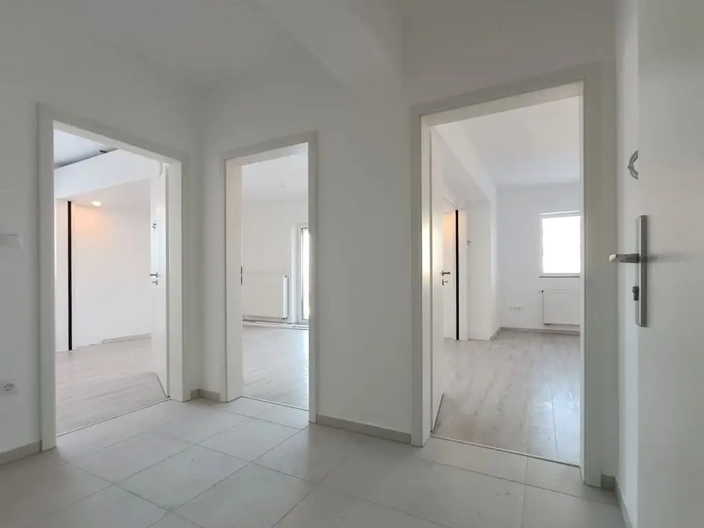 Oferim spre vanzare apartament 2 camere modern cu pereti retractabili