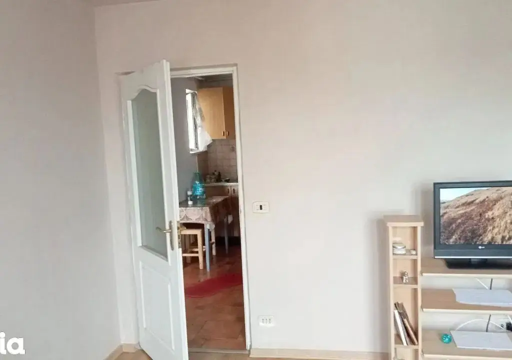 ageuropa.ro vinde ap 2 cam CARAMIDA FINISAT etaj 4 Micro 14 Dariu Pop.