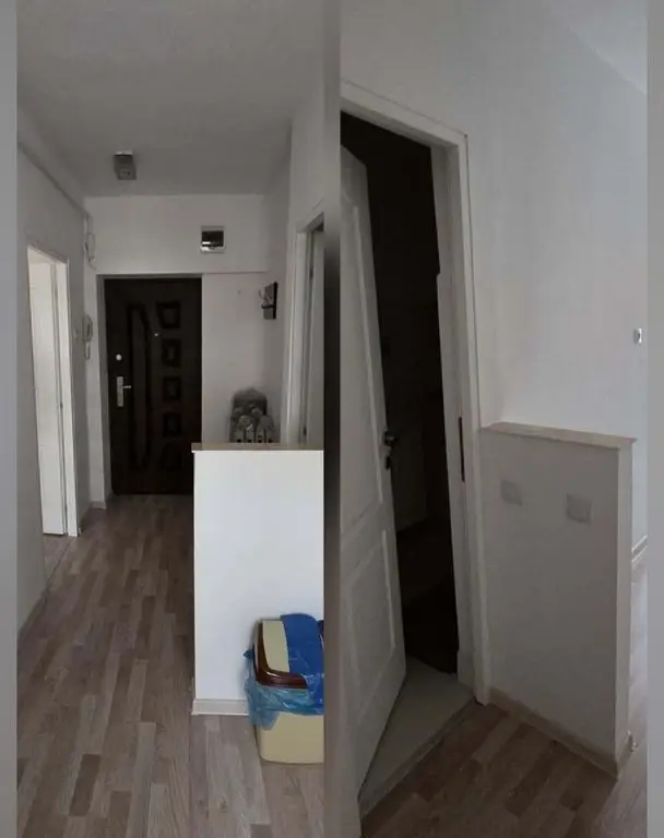 BRASADAS vinde ap 1 cam pe Careiului la etajul ⅕