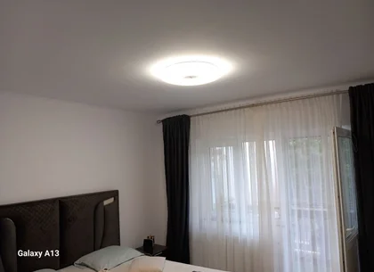 BRASADAS vinde apt. 2 cam RENOVAT 78mp utili etajul 1 în Micro 17.