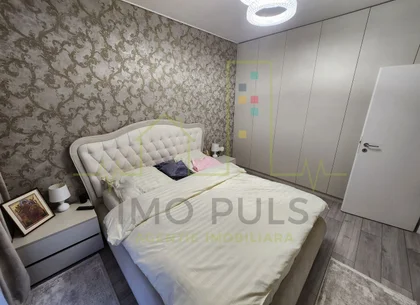 3 Camere. Etaj 1. Mobilat si utilat. 2 locuri de parcare. 2 Bai. 2 Balcoane