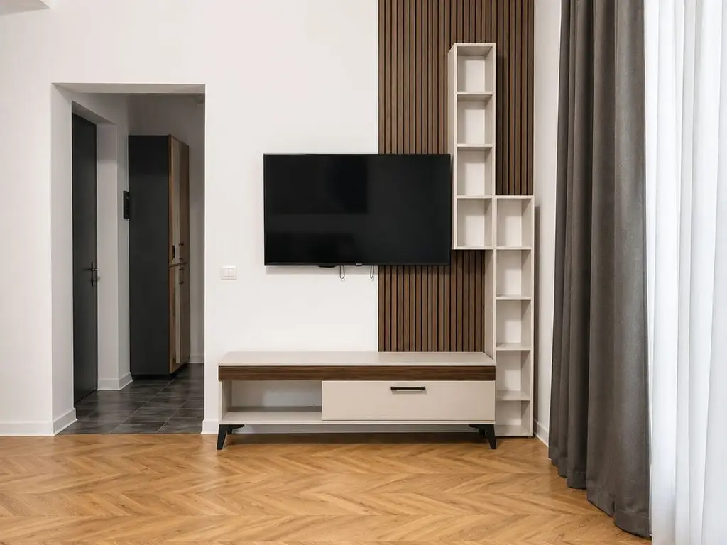 Apartament 2 camere, bloc nou, prima închiriere, 2 locuri de parcare