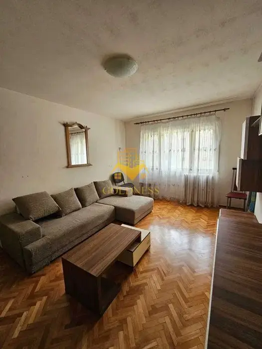 3 camere decomandate, balcon, parcare, Intre lacuri, Mol, FSEGA