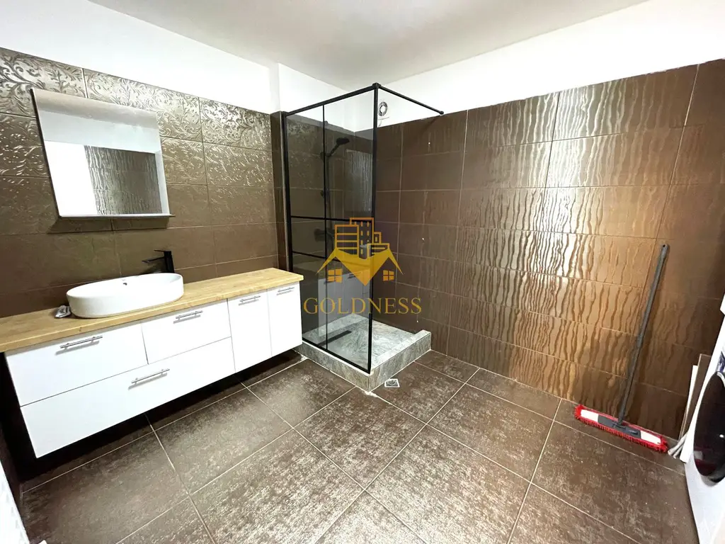 4 Camere decomandate, Terasa, Parcare, Borhanciului,Romul Ladea, Profi