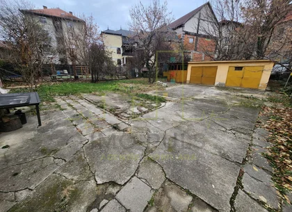Teren de vanzare. Ultracentral. + Ap. 1 Camera