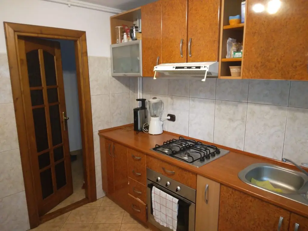 Apartament cu 3 camere de închiriat – Torontalului, Str. Torontalului