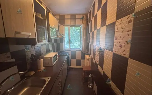Apartament 2 camere de vânzare – Tineretului, zona Școala nr. 5