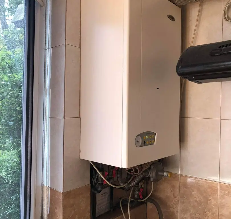 BRASADAS vinde ap 2 cam etaj 2/4 Micro 14.