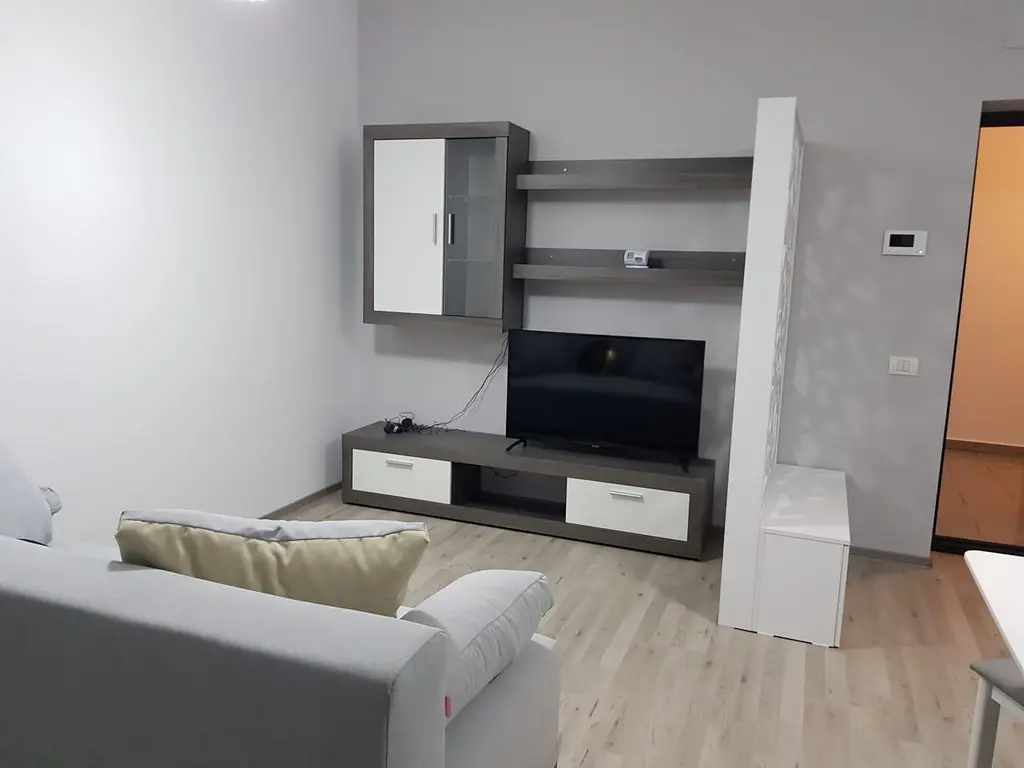 Apartament 2 camere Otopeni central | parter | include parcare