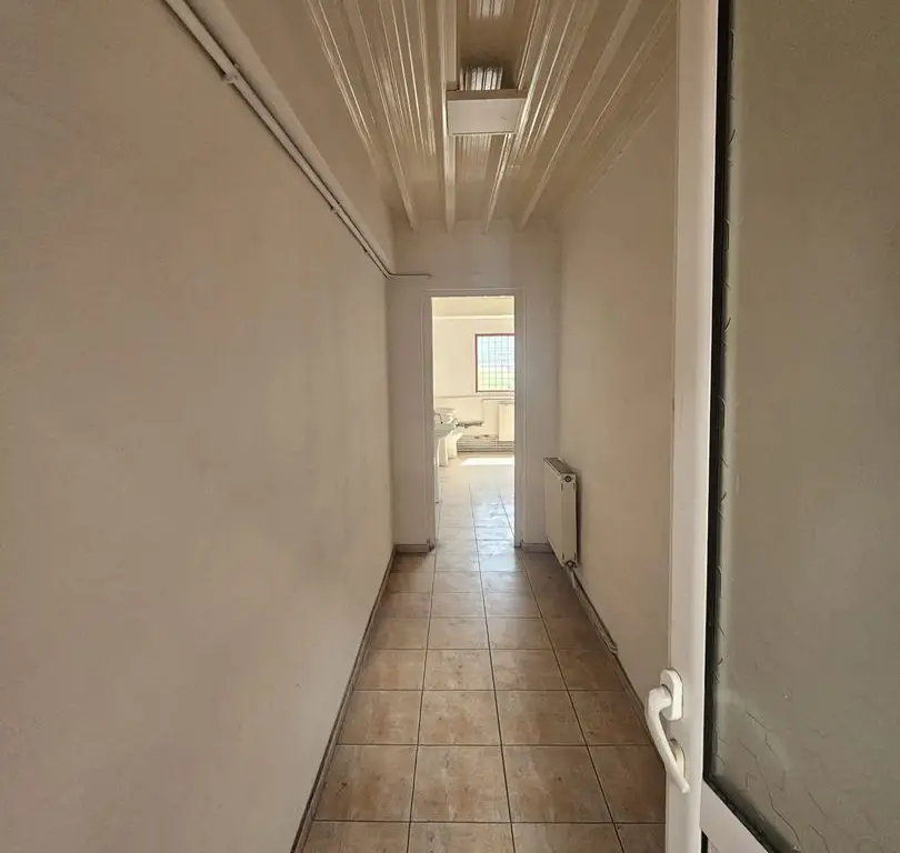 Hala industrială– 1.800 mp + birouri 400 mp | DN73, Maracineni