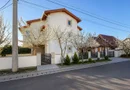 Duplex Spațios cu 3 Dormitoare și Curte Amenajată