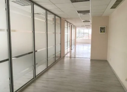 Spatiu birou de vanzare etaj 4 Grozavesti langa metrou