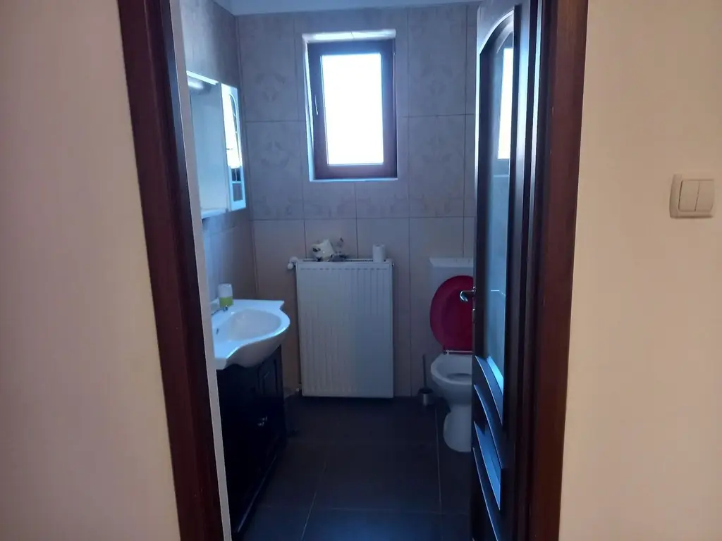 BRASADAS vinde casa in zona TITULESCU cu 5 camere si teren 350mp