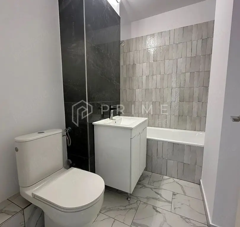 Apartament modern cu 3 camere, complet renovat – Zona Unirii