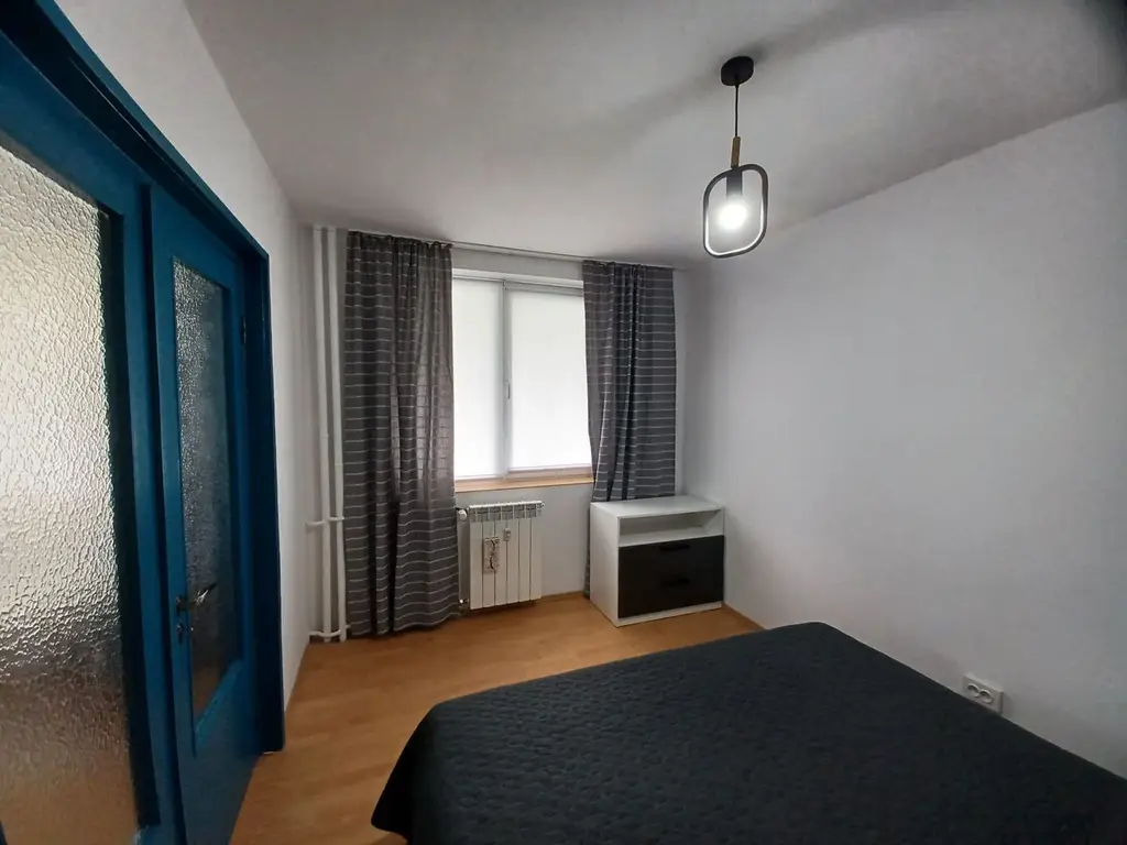 Chirie, 2 dormitoare, str. Sovata. 400 E/lună negociabil. Comision 0.