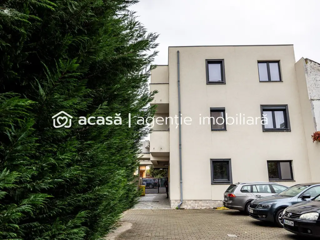 VÂNDUT! Apartament nou, ultracentral, cu loc de parcare privat