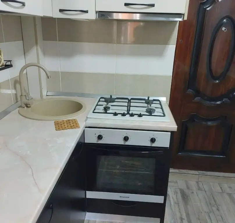 De vanzare garsoniera micro 40, la C-uri, parter, 33.500 euro negociabil