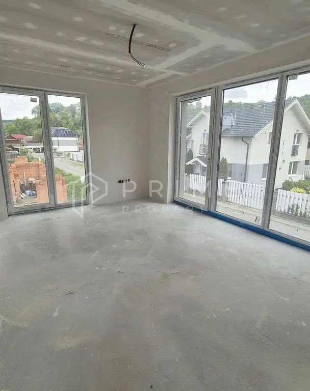 Construcție nouă, zonă liniștită – case 3 dormitoare, teren 250 mp