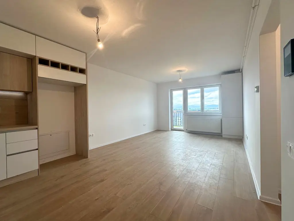 Apartament tip studio cu bucătăria mobilată zona Coresi Brasov