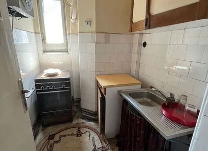 Ag BRASADAS închiriază ap 2 cam etaj 2 Cismigiu.