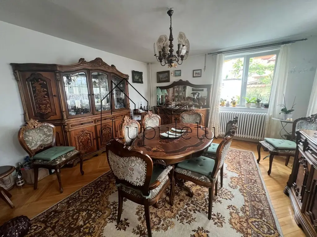 Casă de Vanzare | 200 MPU | Teren 305 MPU | Ultracentral