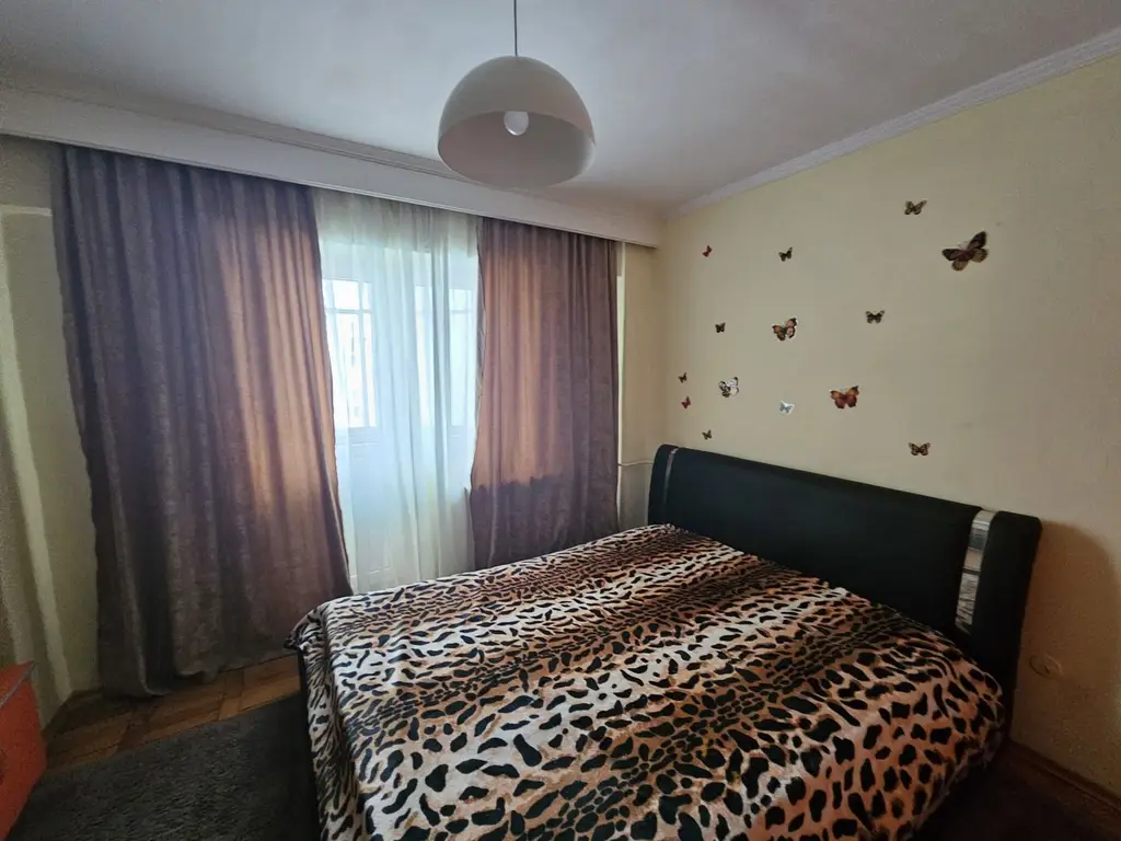 Apartament 2 camere, decomandat, Fratii Golesti