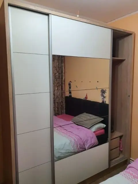 De vanzare apartament cu 2 camere etaj 1, Micro 38, 60.000 euro