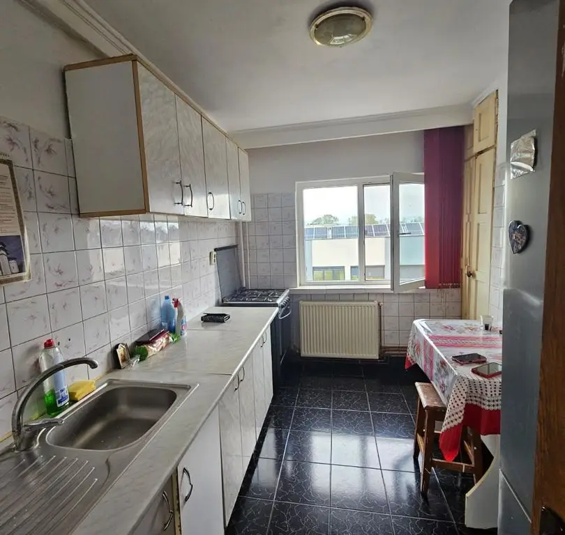 De vânzare apartament 3 camere, Prudu – Complex 2