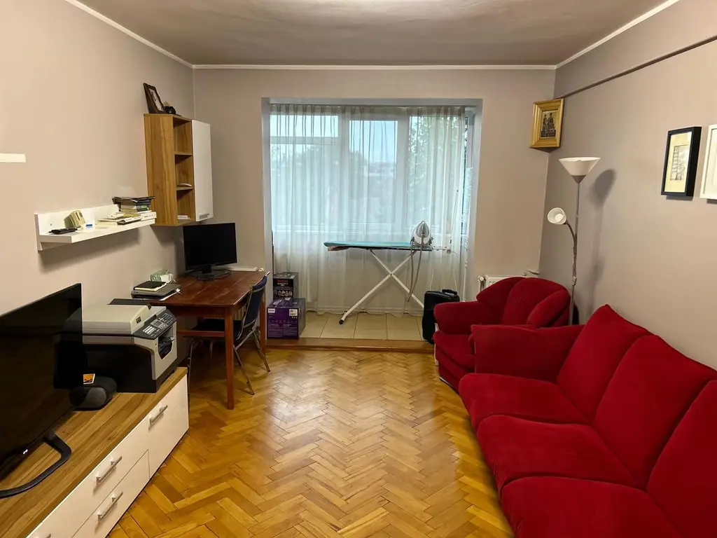 Apartament cu 3 camere, mobilat si utilat - Piata Centrala