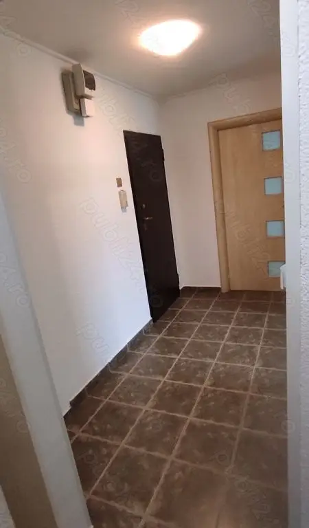 Inchiriez apartament 2 camere, Berceni, strada Panselelor.