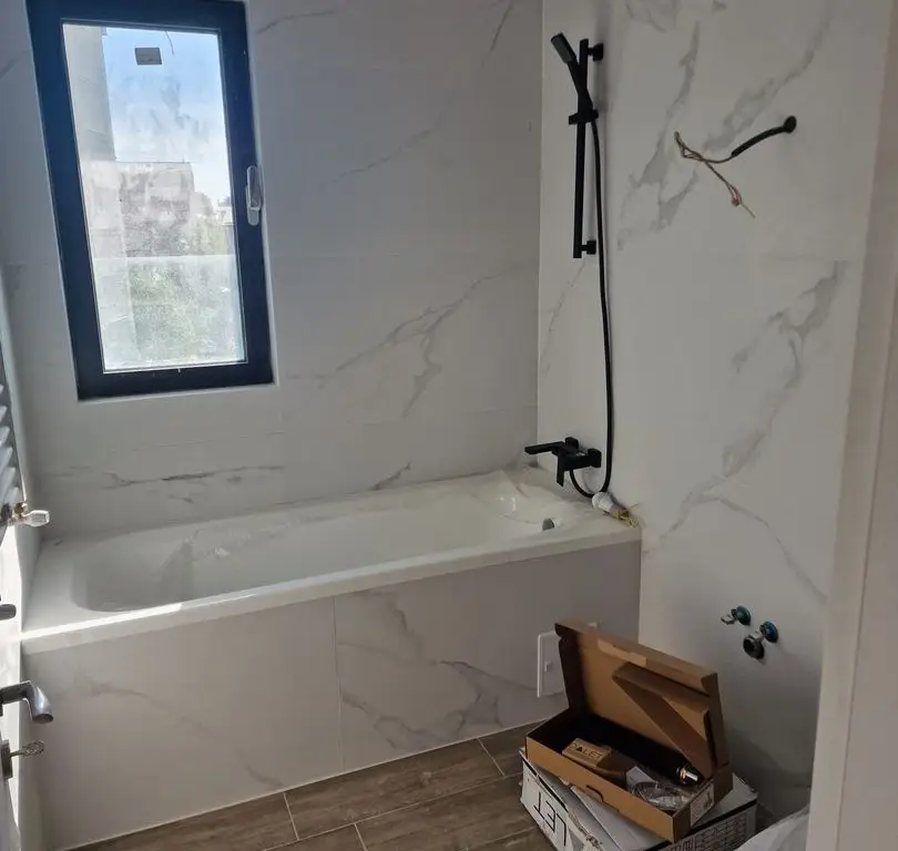 Penthouse la 3 minute de Metrou Mihai Bravu