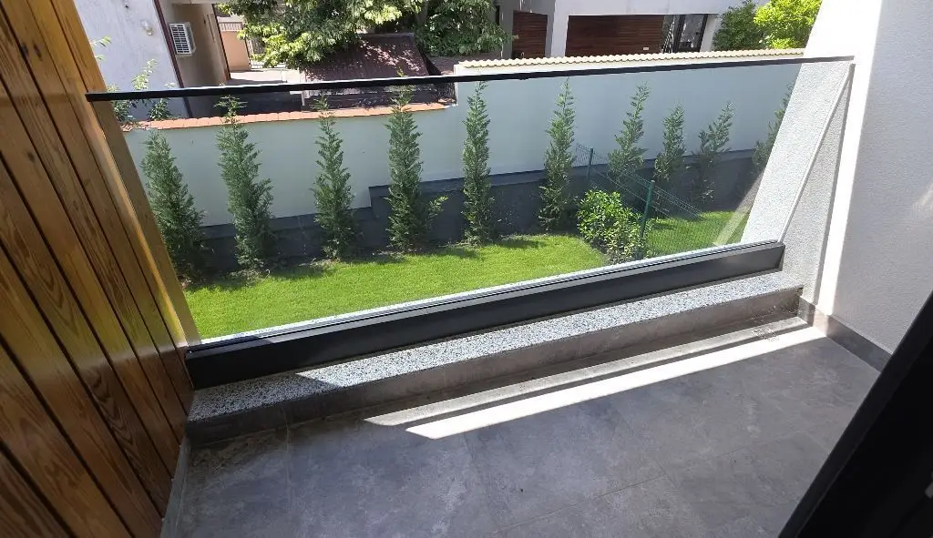 Giulesti duplex P+1 4 camere de vanzare
