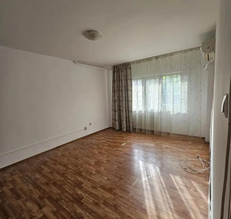 INCHIRIERE APARTAMENT 4 CAMERE | PARTER