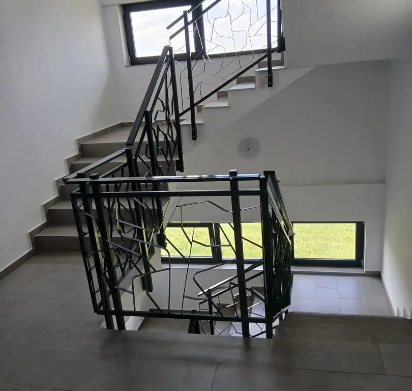 Apartament nou, 1 cameră, Băile Felix.  80 000 E. Comision 0