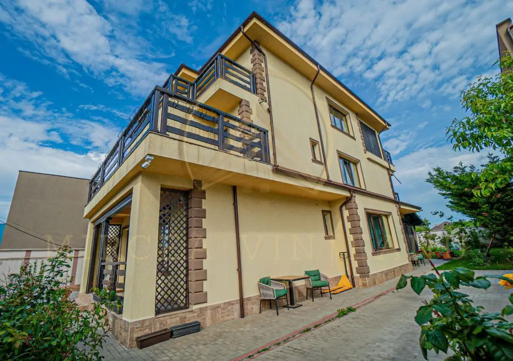 Palazu Mare / Elvila - Vila deosebită compusă din S+P+2E, mobilata și utilata