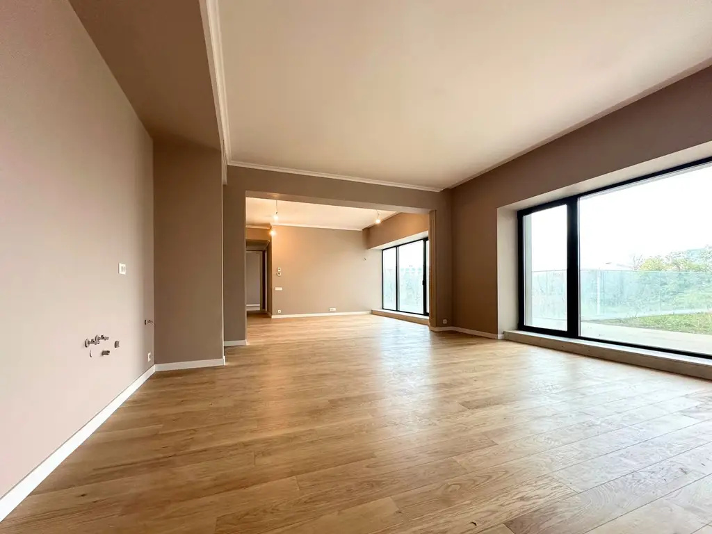 Închiriere apartament 4 camere cu grădină proprie ONE Verdi