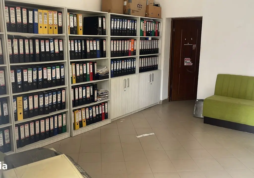 BRASADAS vinde Apt / Sp comercial + curte, zona Titulescu.