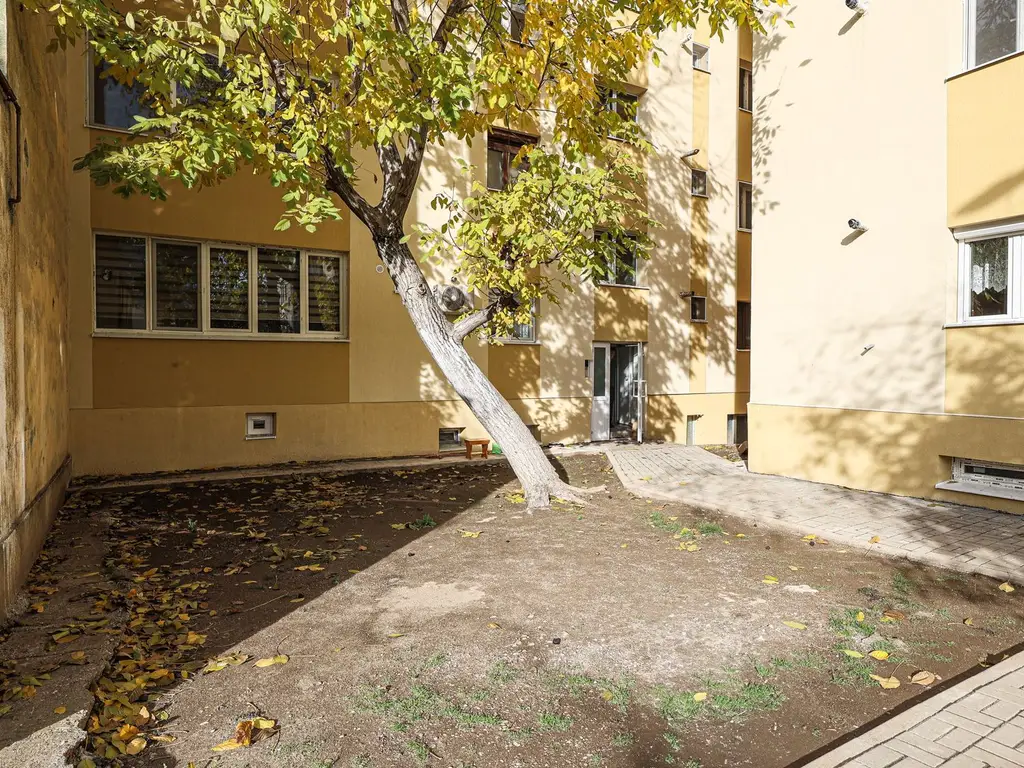 Vandut! Apartament 2 camere, decomandat, 64 mp, etaj 4/4