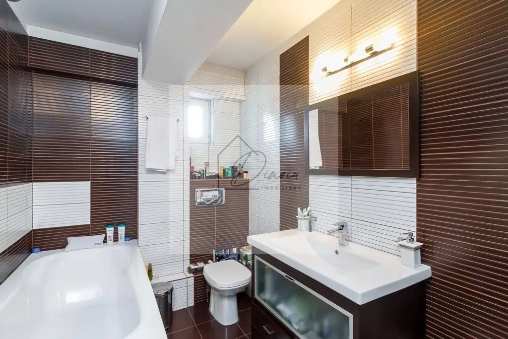 Vanzare duplex Aparatorii Patriei I SU 202mp + depozit 90mp I COM 0%