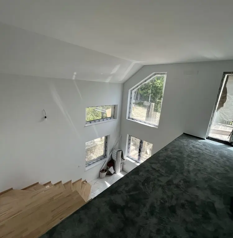 Vand casa in Bucium cu vedere la oras